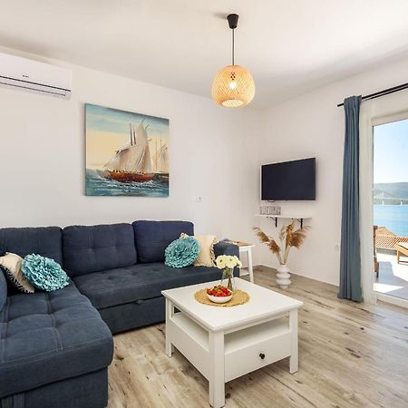 Apartments Morska Vila Komarna Kültér fotó
