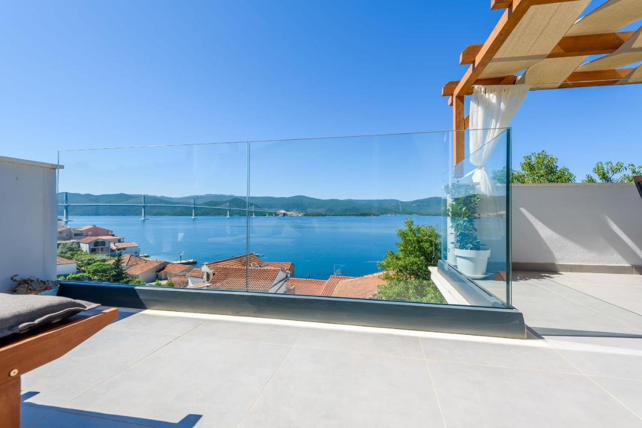 Apartments Morska Vila Komarna Kültér fotó