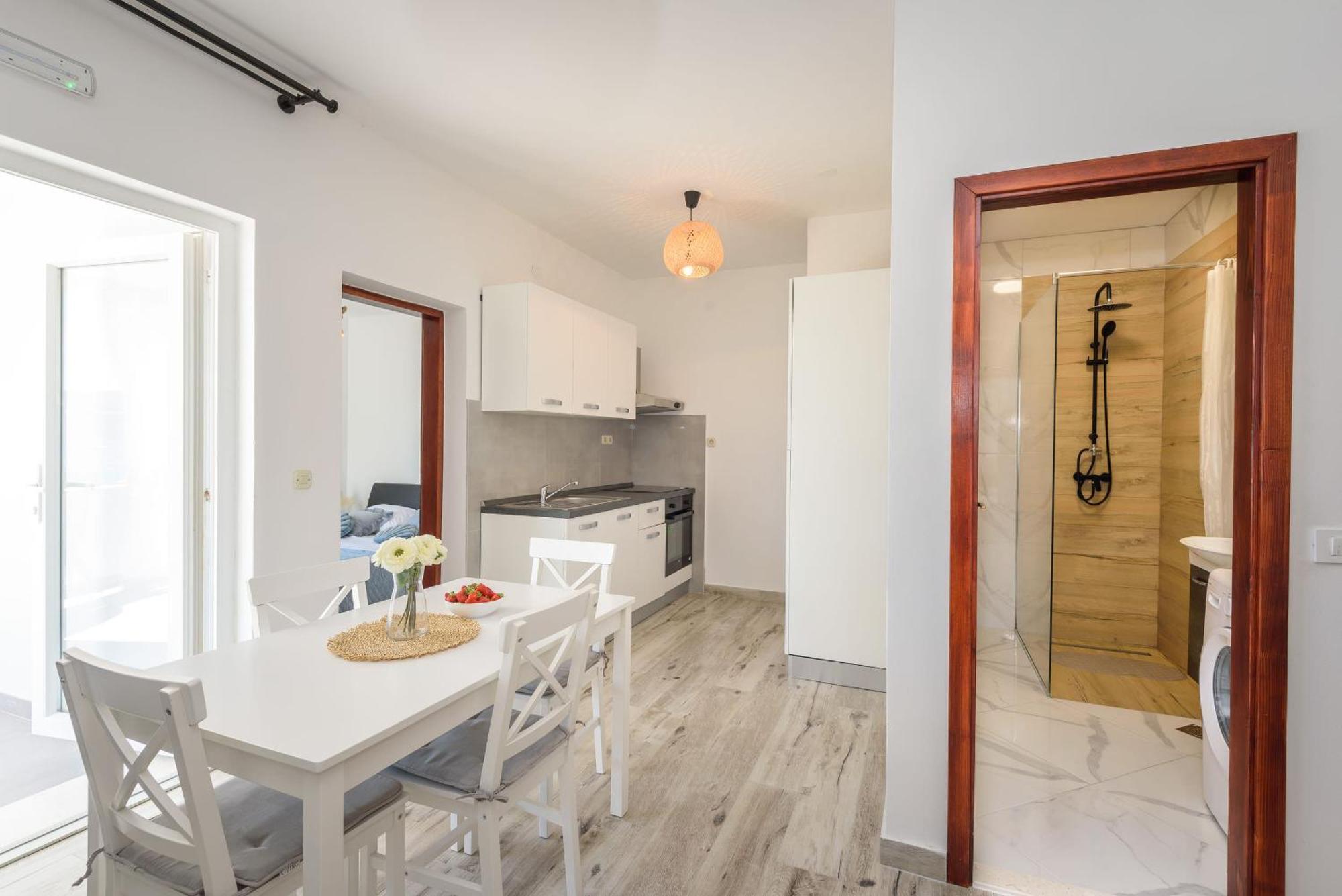 Apartments Morska Vila Komarna Kültér fotó