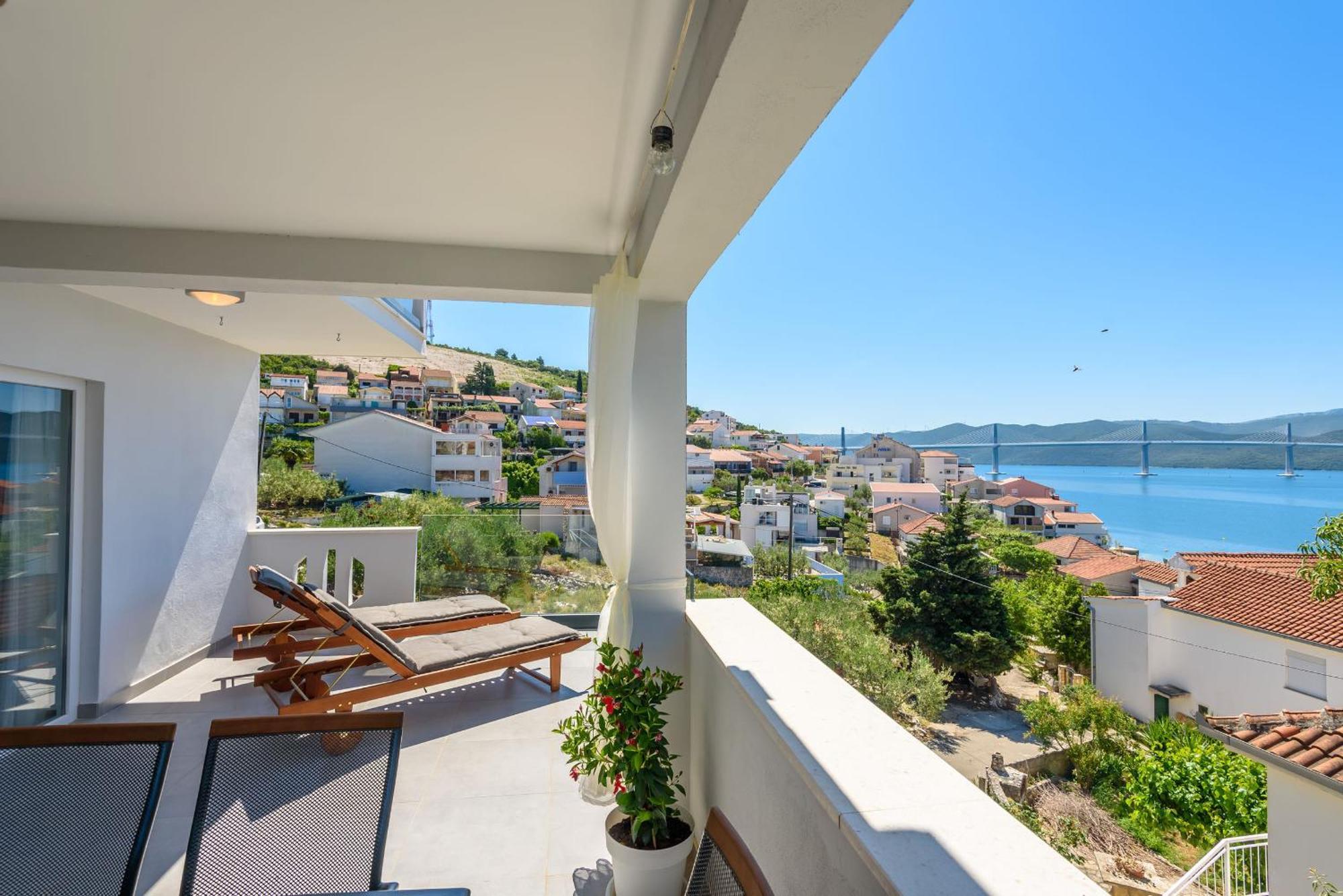 Apartments Morska Vila Komarna Kültér fotó