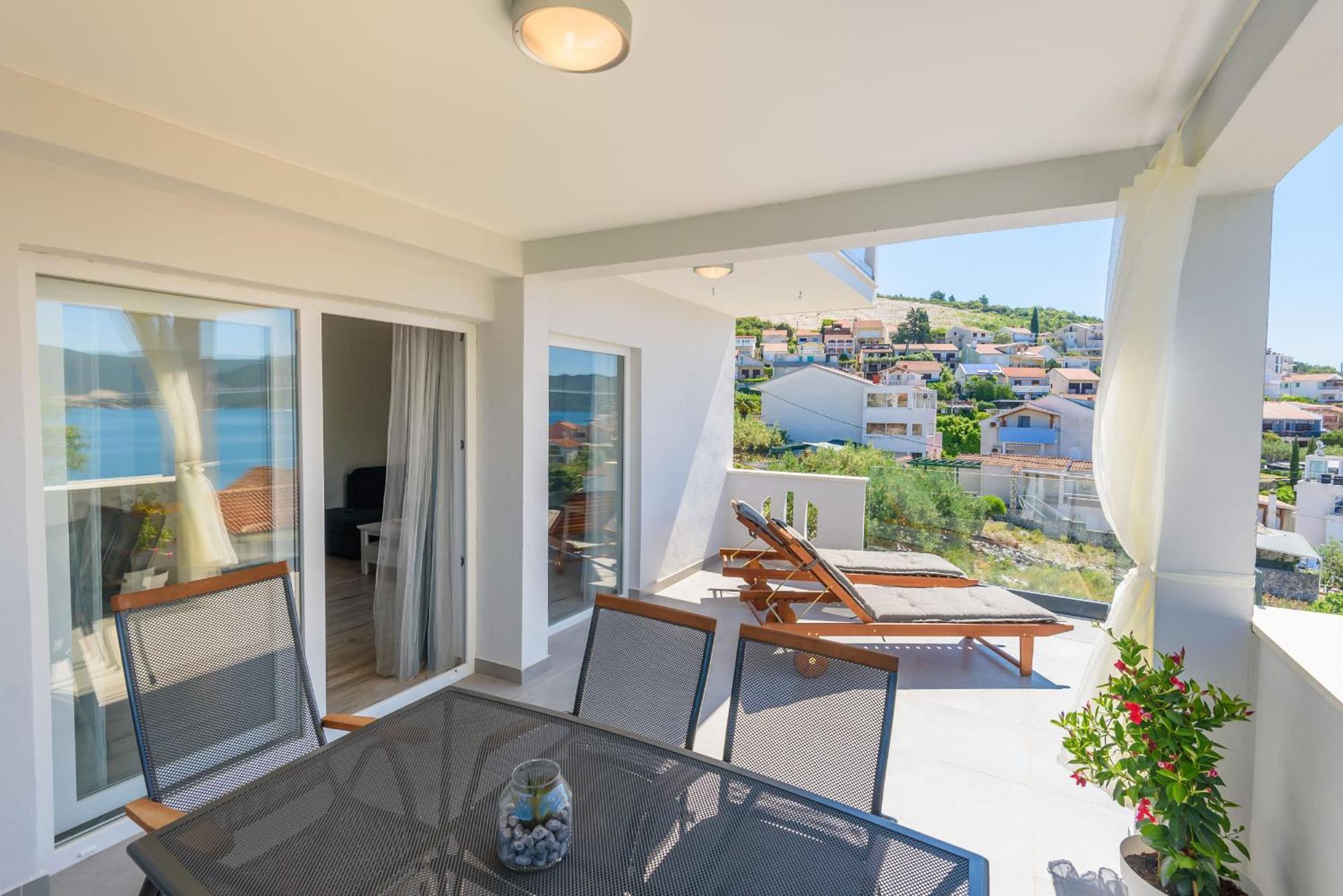 Apartments Morska Vila Komarna Kültér fotó